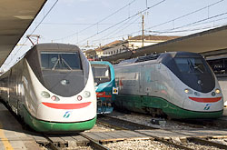 Zwei ETR 500P in Bologna  © 28.09.2007 Andre Werske
